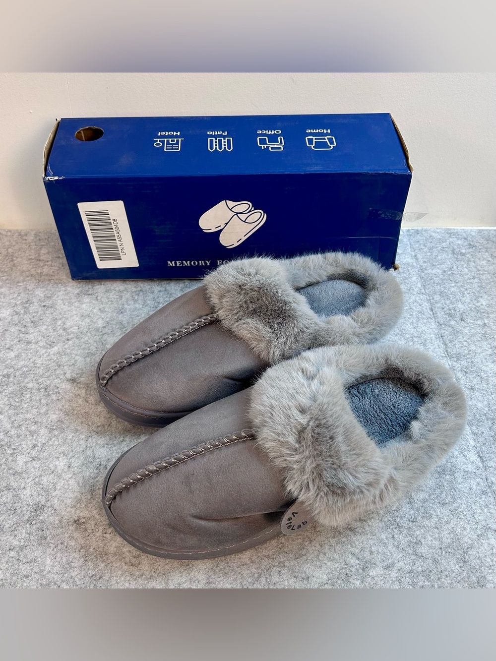 New Women's Gray Indoor Outdoor Faux Fur Lined Slippers / size 5/6